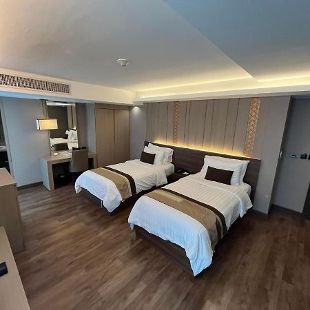 Arte Hotel - Sha Extra Plus Банкок Екстериор снимка