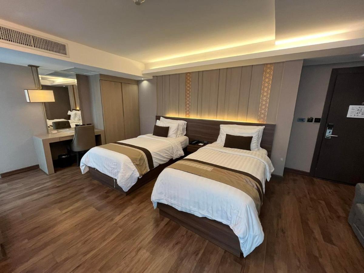 Arte Hotel - Sha Extra Plus Банкок Екстериор снимка