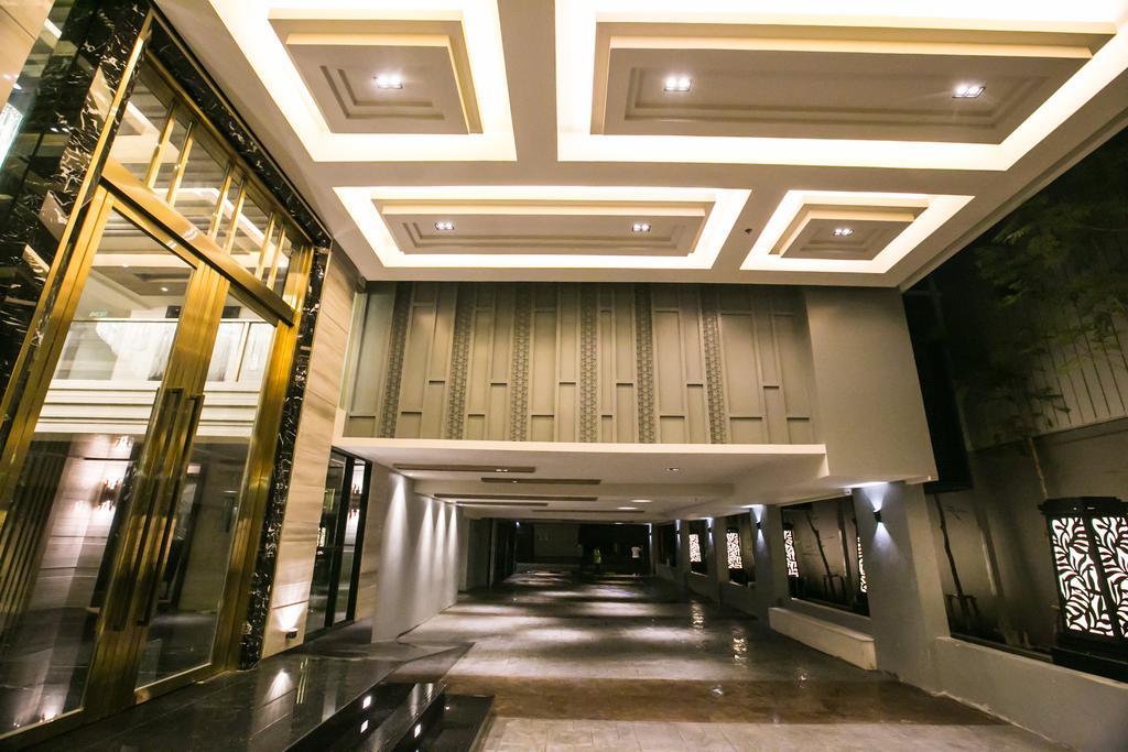 Arte Hotel - Sha Extra Plus Банкок Екстериор снимка