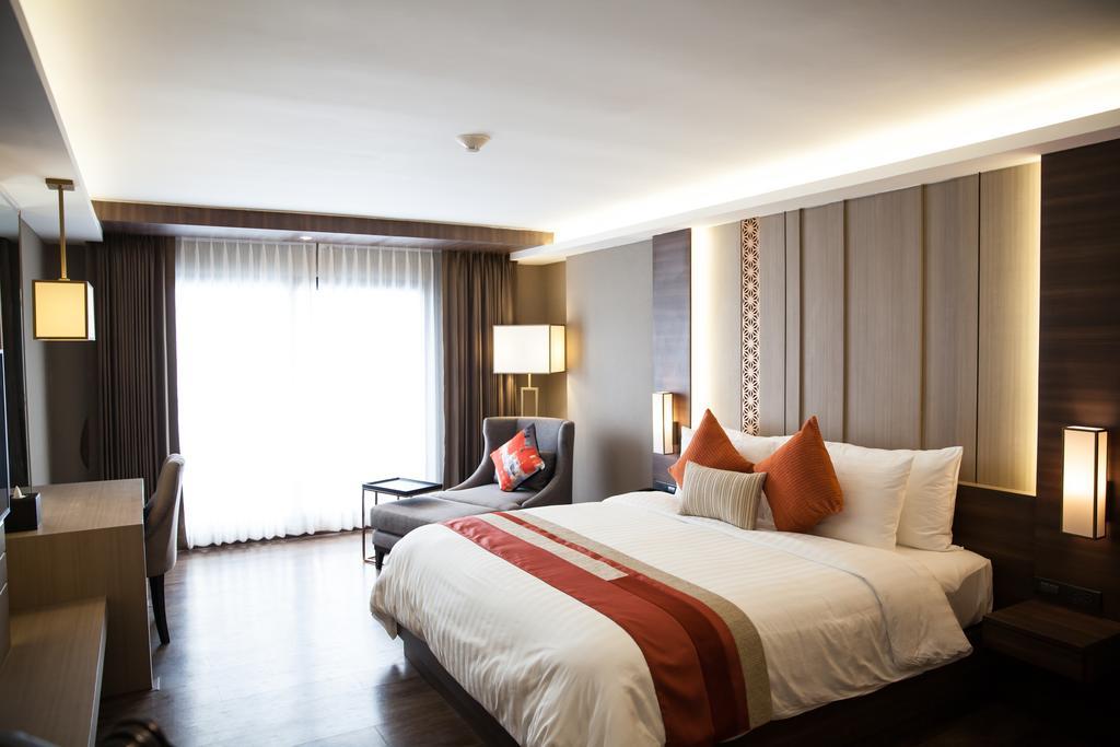 Arte Hotel - Sha Extra Plus Банкок Екстериор снимка