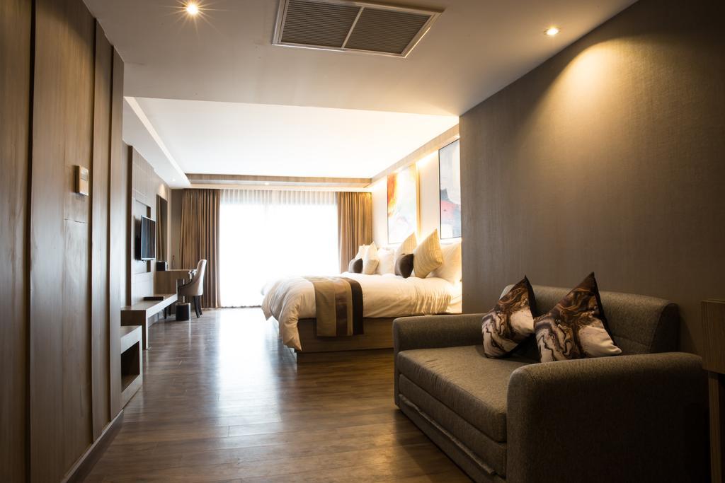 Arte Hotel - Sha Extra Plus Банкок Екстериор снимка