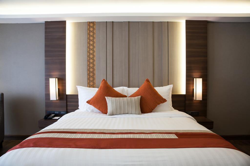 Arte Hotel - Sha Extra Plus Банкок Екстериор снимка